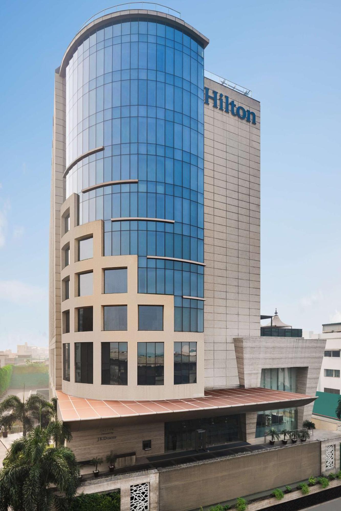 힐튼 자이푸르 호텔 외부 사진 The headquarters of the company in Tehran