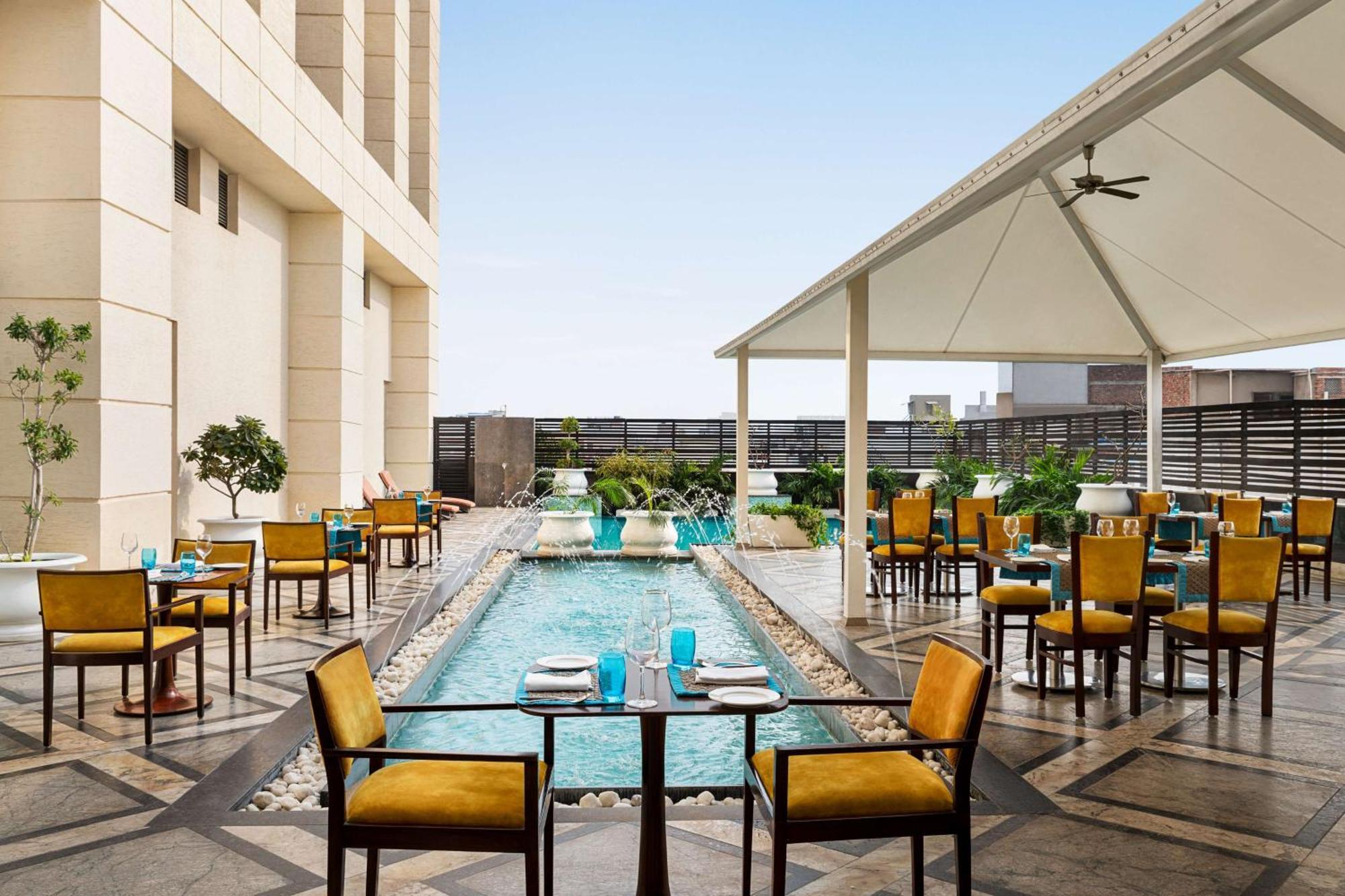 힐튼 자이푸르 호텔 외부 사진 The Pool at The Park, New Delhi